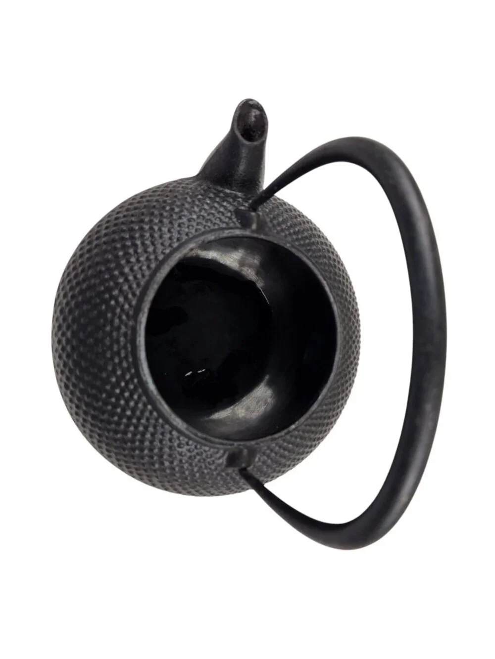 Small Black Cast Iron Teapot w/ Infuser – Textured Japanese‑Style Design